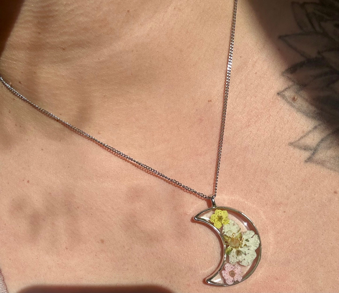 Pendant Necklaces, silver/stainless steel, real pressed florals