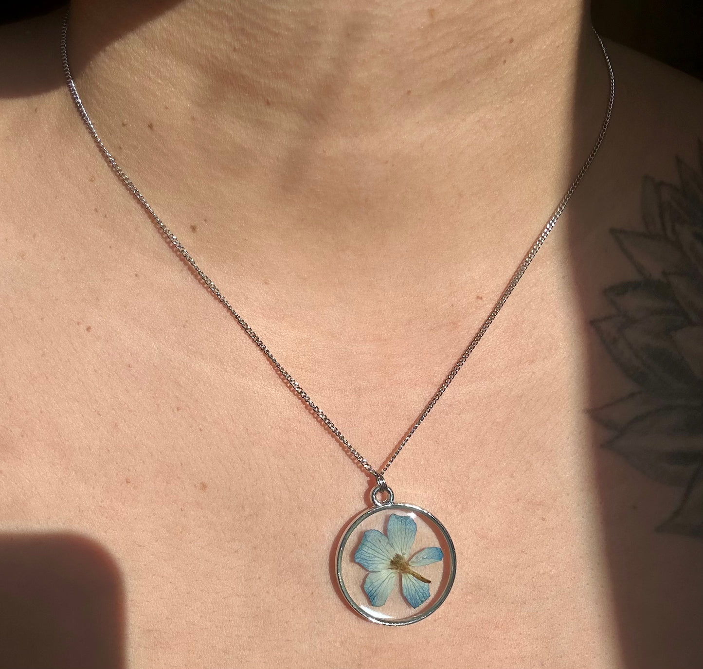 Pendant Necklaces, silver/stainless steel, real pressed florals